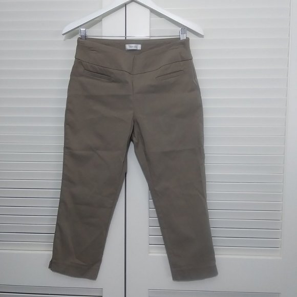 Van Heusen Pants - Van Heusen Tan Stretch Extensible Crop Pants Sz 6